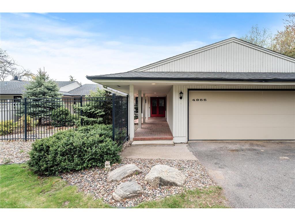 4855 Regents Walk Shorewood MN 55331 6353795 image1