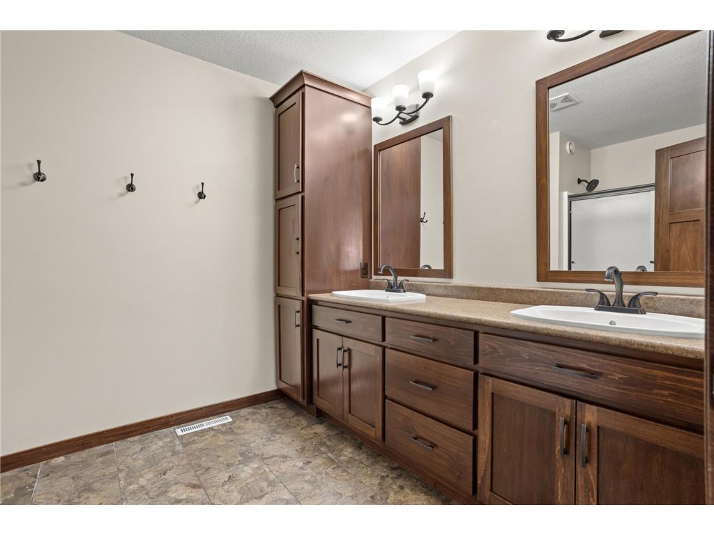 4856 2nd Street SW Moorhead MN 56560 7064925 image40