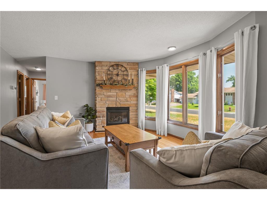 4857 Flag Avenue N New Hope MN 55428 6376825 image1