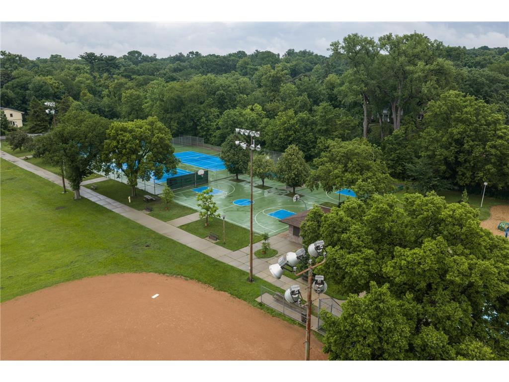 4858 Irving Avenue S Minneapolis MN 55419 7095174 image45