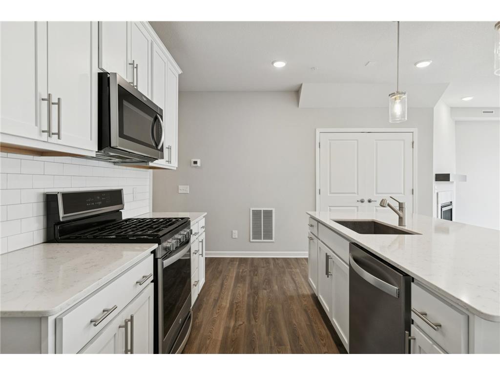 4860 Avery Court Eagan MN 55123 7021214 image9