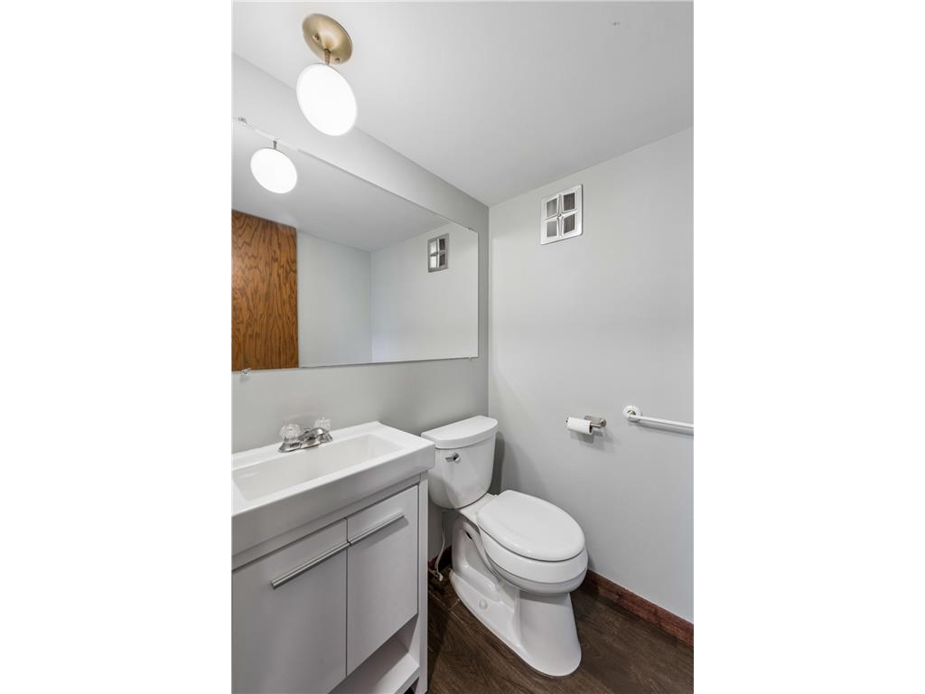 4860 Kingsberry Lane Minnetonka MN 55345 7064430 image25
