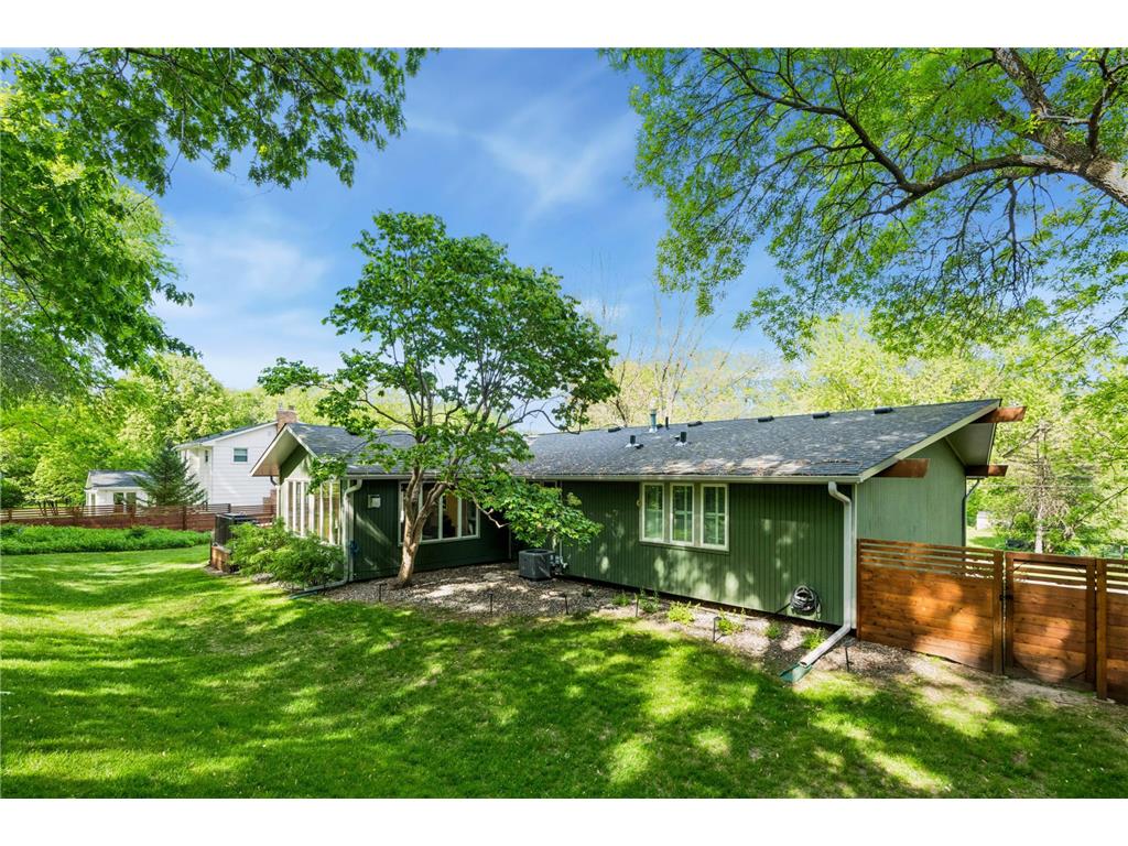4860 Kingsberry Lane Minnetonka MN 55345 7064430 image30