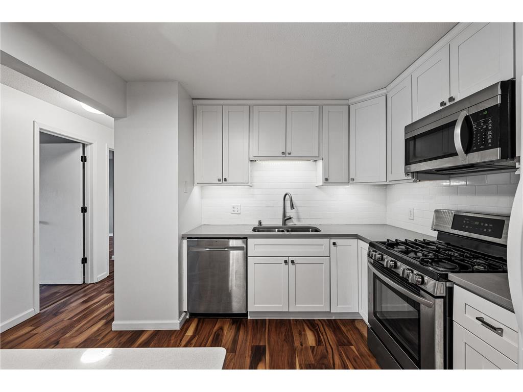 4860 Park Commons Drive #206 Saint Louis Park MN 55416 6754741 image1