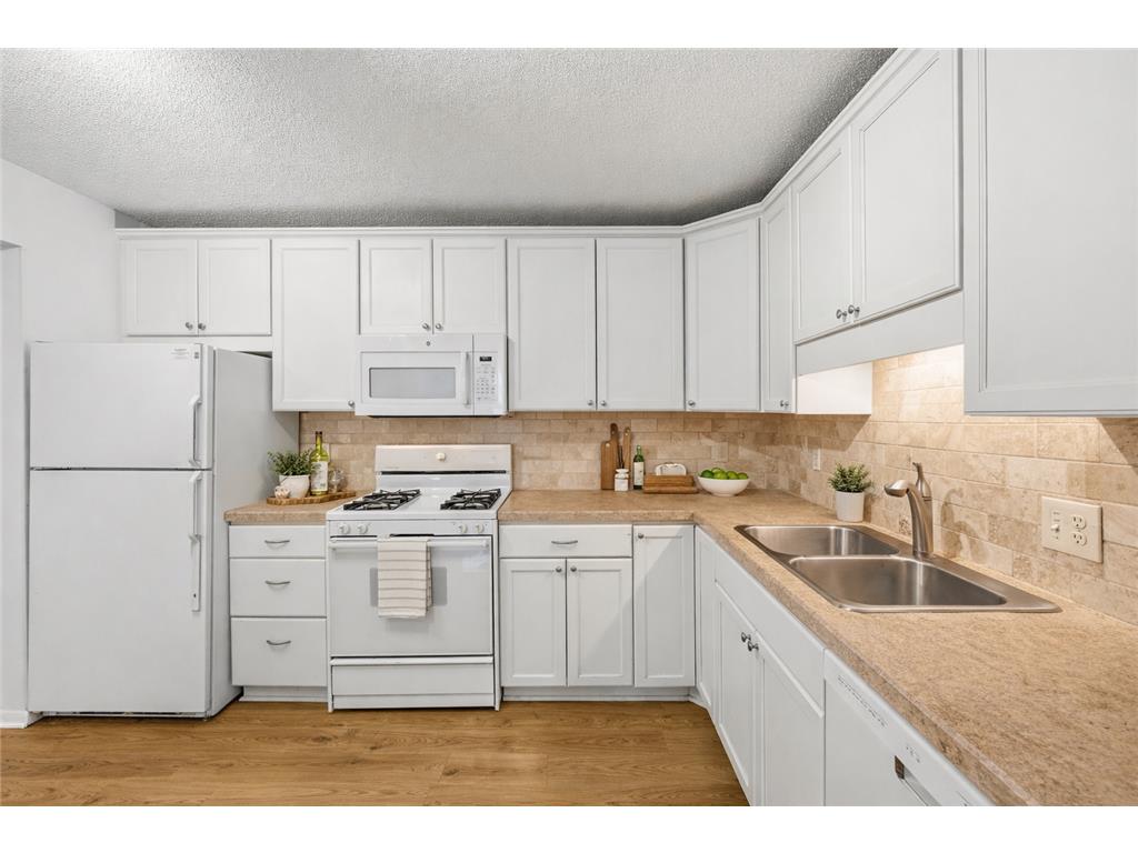 4860 Park Commons Drive #211 Saint Louis Park MN 55416 - Wolfe Park 7044362 image3