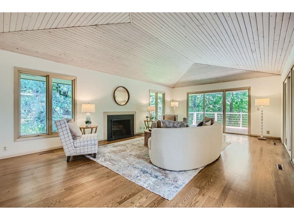 4860 Regents Walk Shorewood MN 55331 6657940 image1