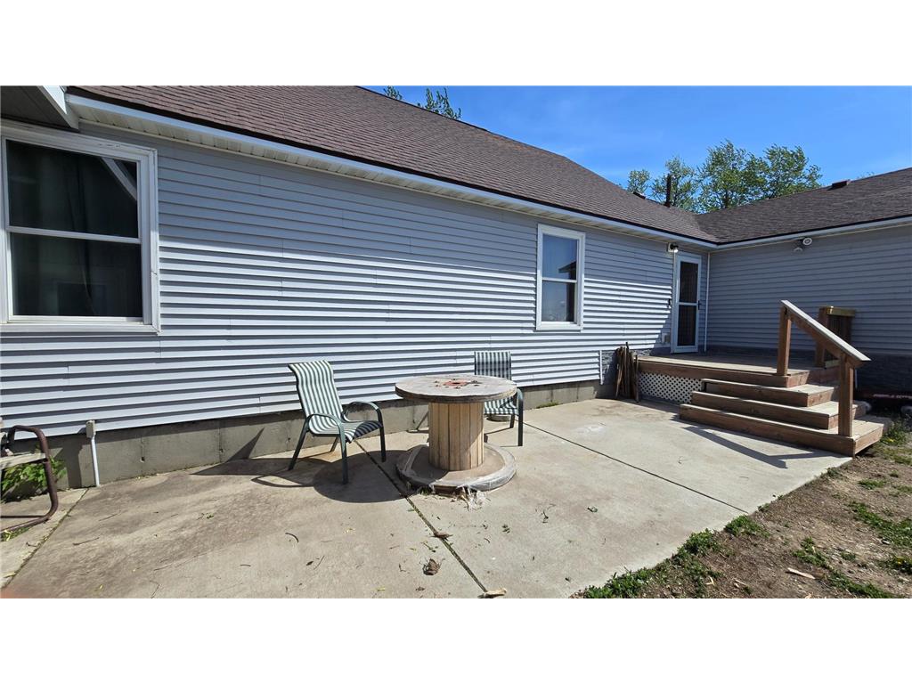 48696 Apple Avenue #A Lake Mills IA 50450 7074636 image5