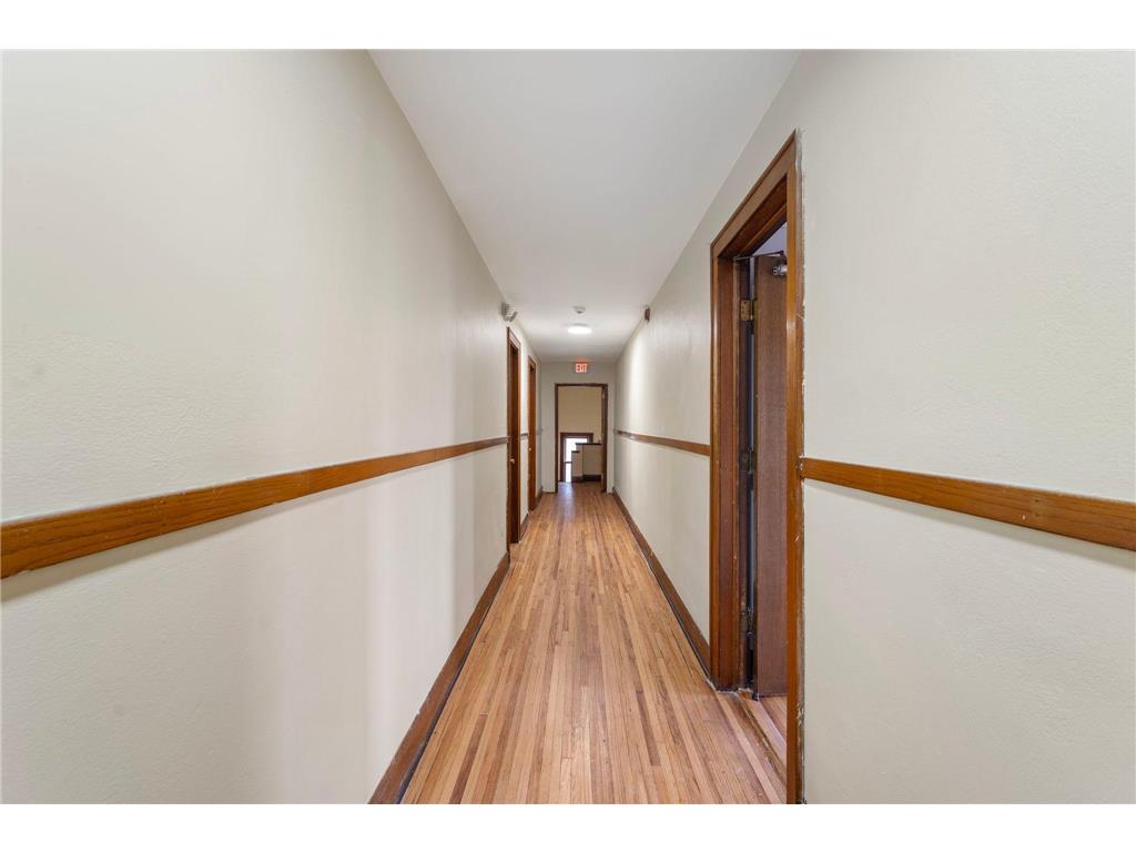 487 Grand Avenue Saint Paul MN 55102 7021856 image11