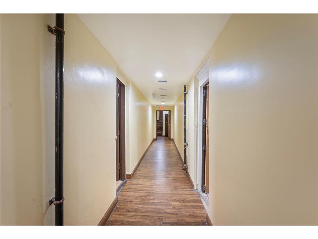 487 Grand Avenue Saint Paul MN 55102 7021856 image12