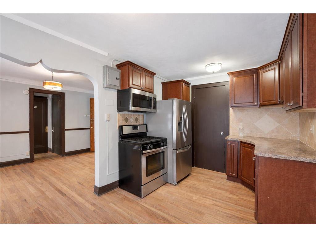 487 Grand Avenue Saint Paul MN 55102 7021856 image16
