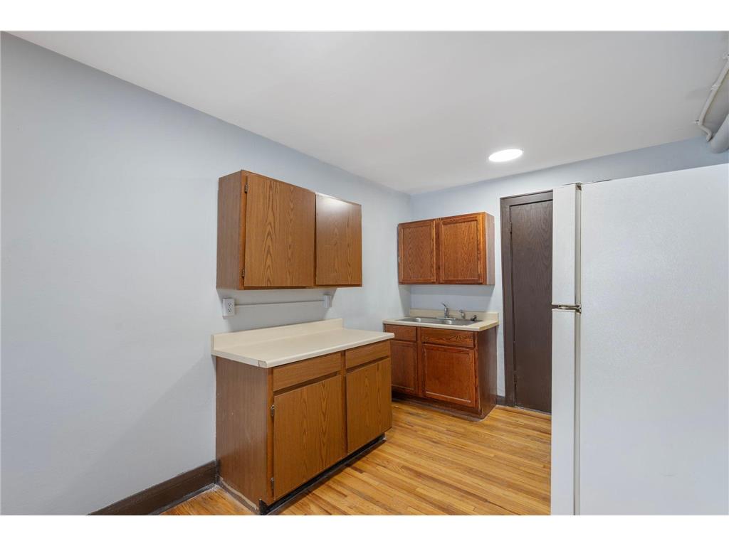 487 Grand Avenue Saint Paul MN 55102 7021856 image22