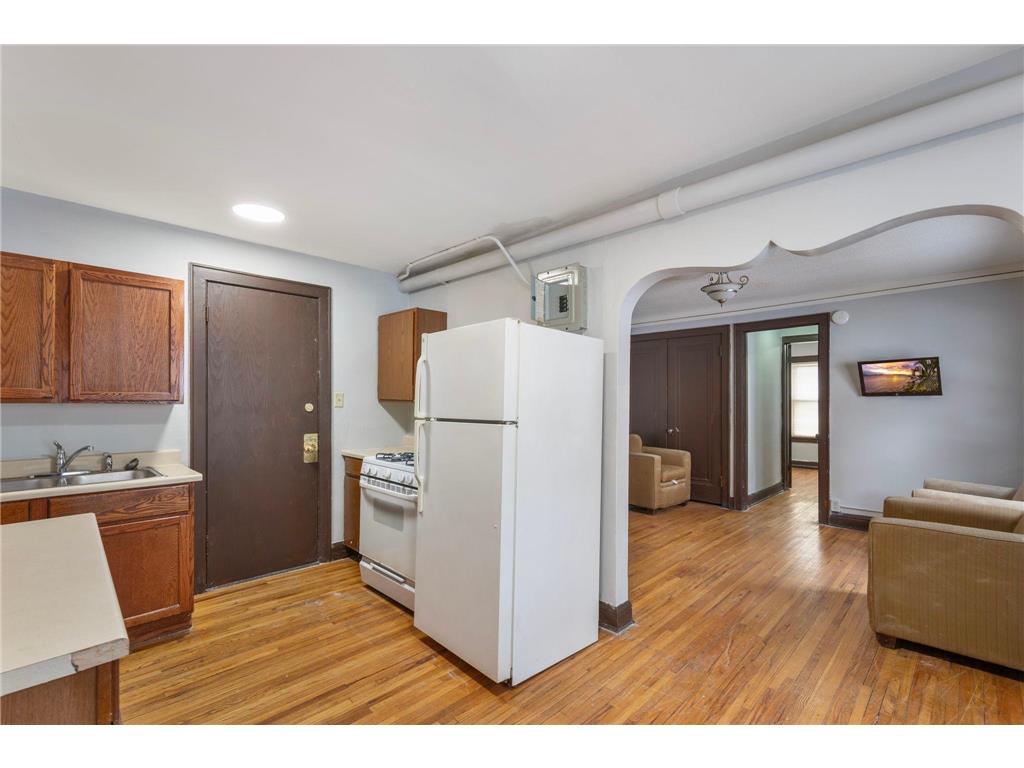 487 Grand Avenue Saint Paul MN 55102 7021856 image23