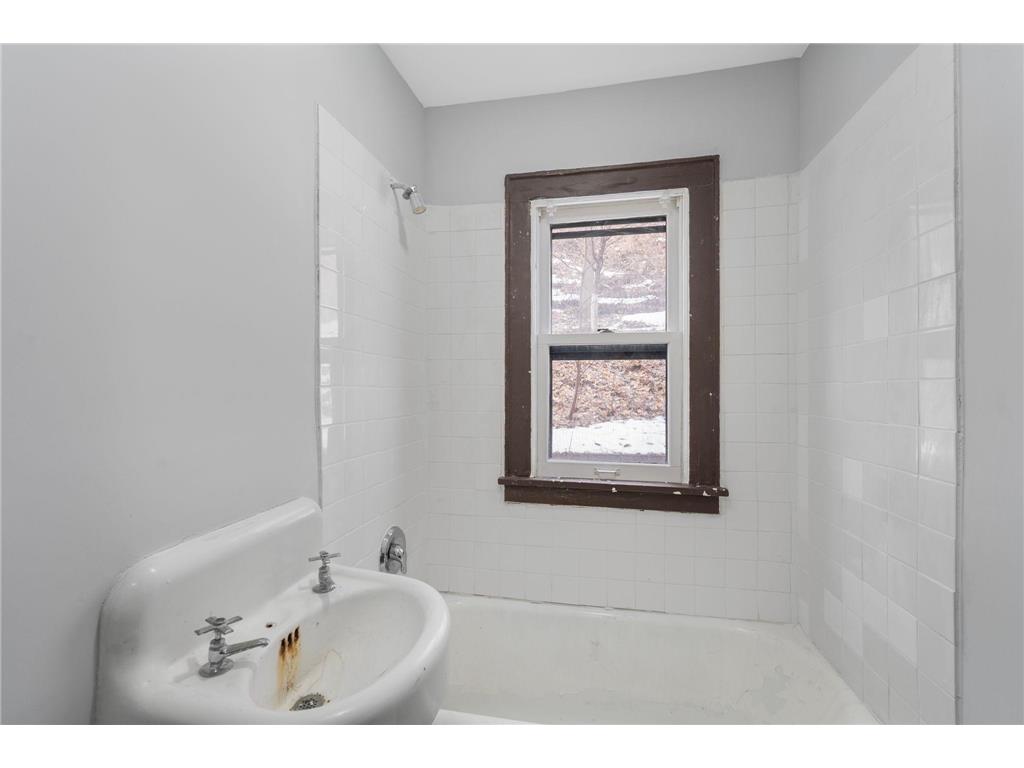 487 Grand Avenue Saint Paul MN 55102 7021856 image25