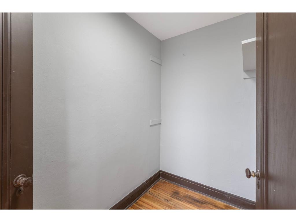 487 Grand Avenue Saint Paul MN 55102 7021856 image30