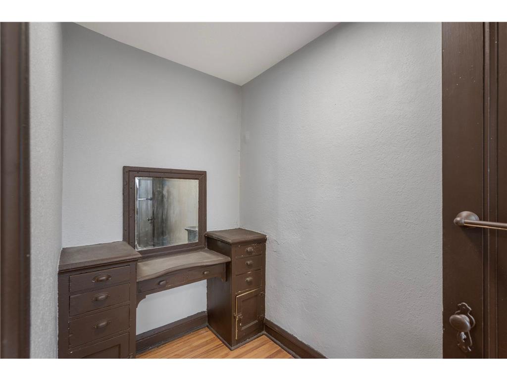 487 Grand Avenue Saint Paul MN 55102 7021856 image35