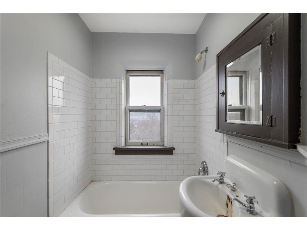 487 Grand Avenue Saint Paul MN 55102 7021856 image36