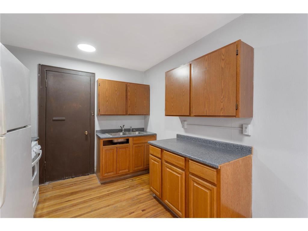 487 Grand Avenue Saint Paul MN 55102 7021856 image60