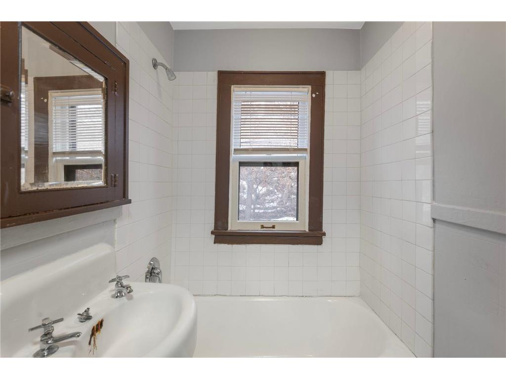 487 Grand Avenue Saint Paul MN 55102 7021856 image68
