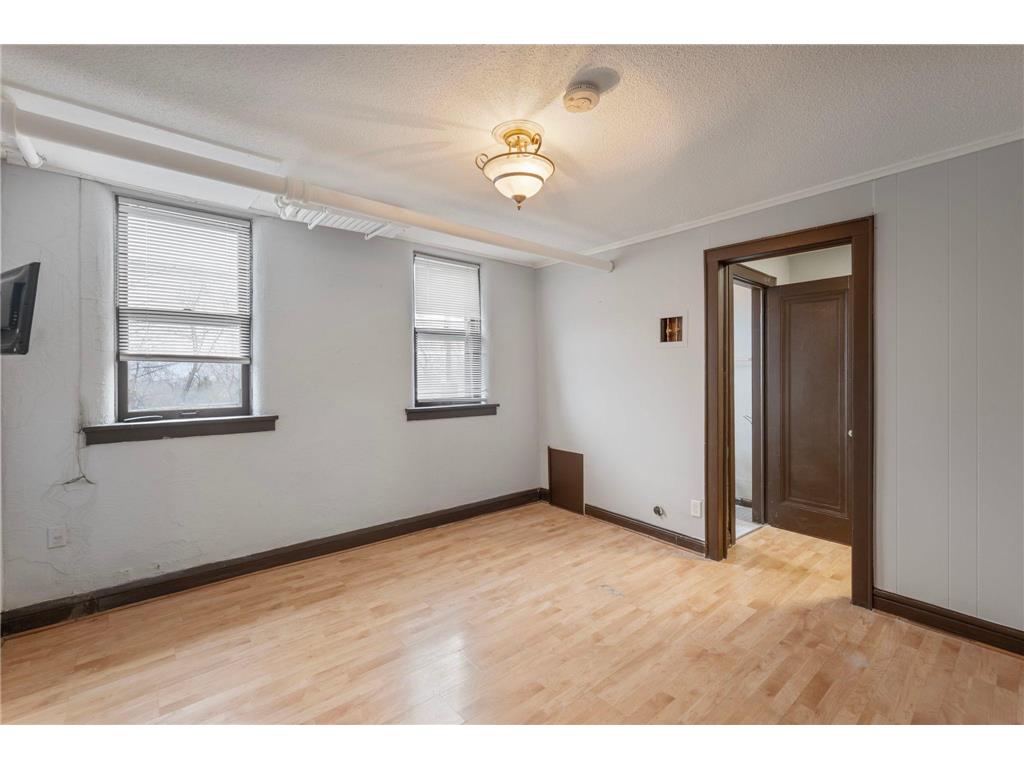 487 Grand Avenue Saint Paul MN 55102 7021856 image80