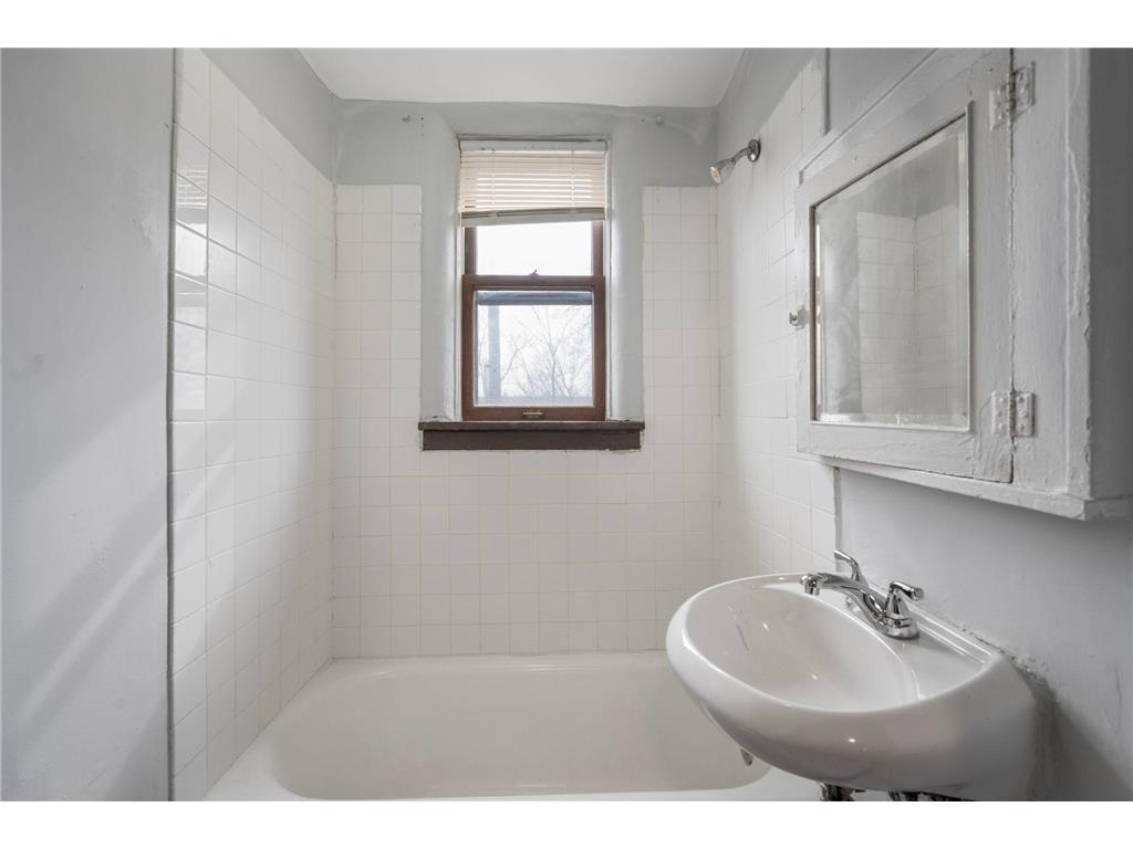 487 Grand Avenue Saint Paul MN 55102 7021856 image88