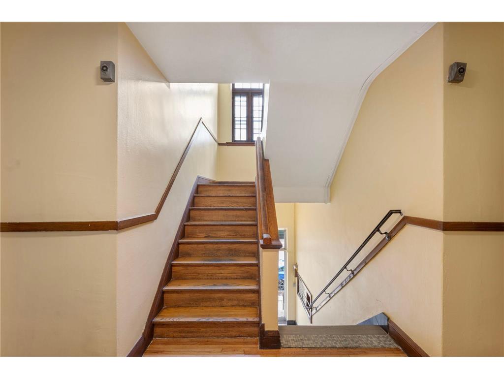 487 Grand Avenue Saint Paul MN 55102 7021856 image9