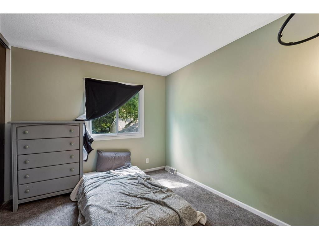 4872 Grenwich Trail N Oakdale MN 55128 7102334 image12