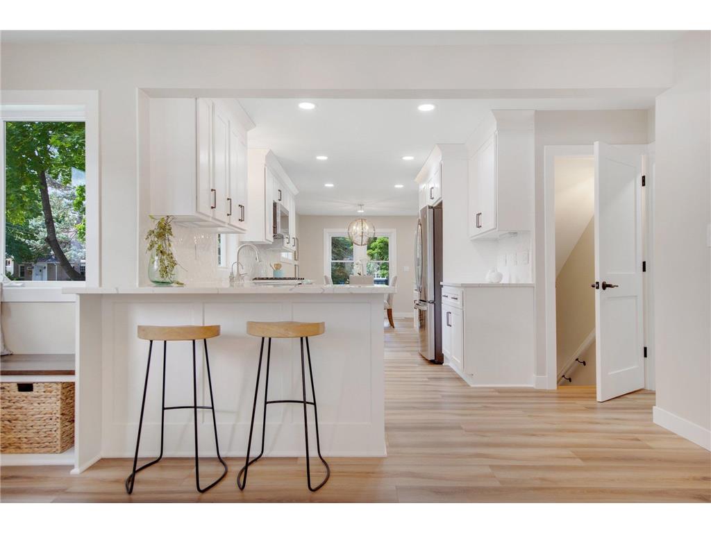 4872 Stewart Avenue White Bear Lake MN 55110 6737519 image1