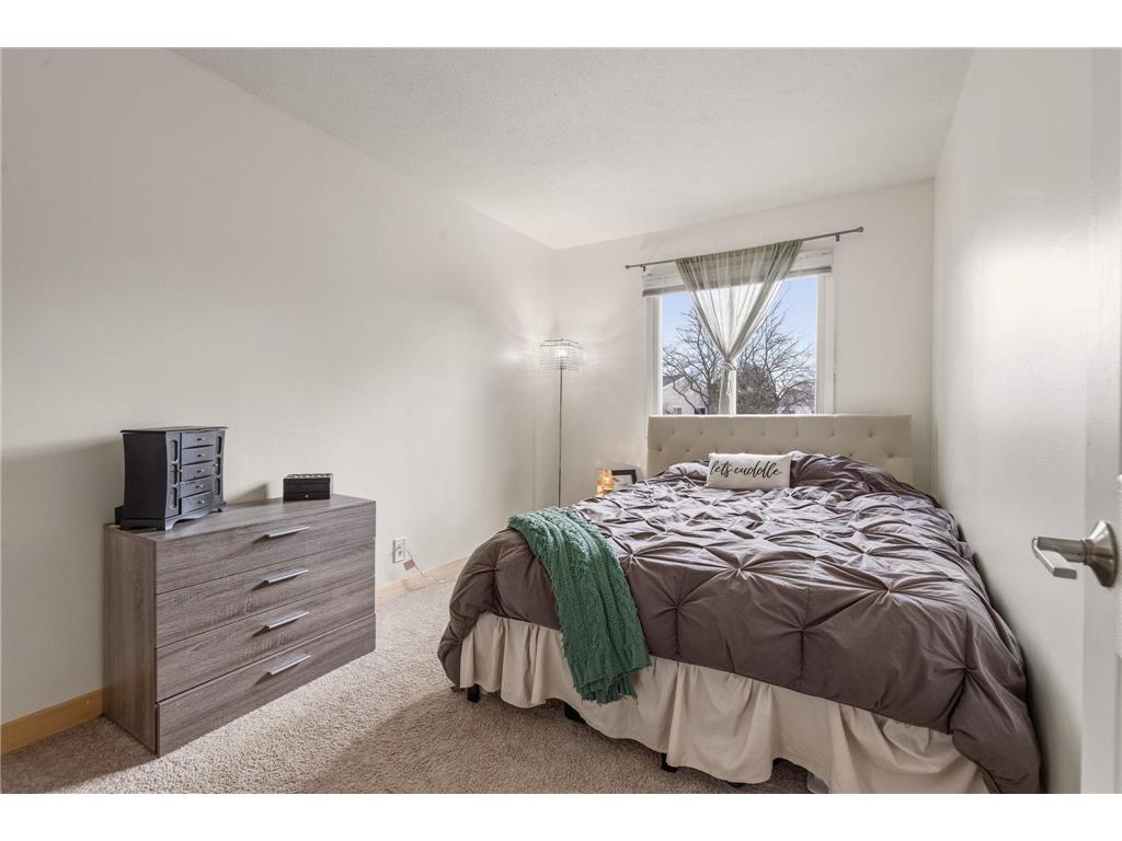 4874 Grenwich Trail N Oakdale MN 55128 7038087 image15