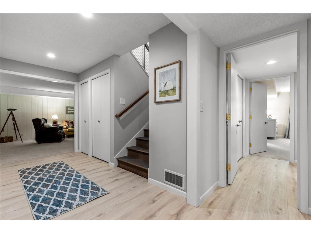 4874 Regents Walk Shorewood MN 55331 7056885 image33