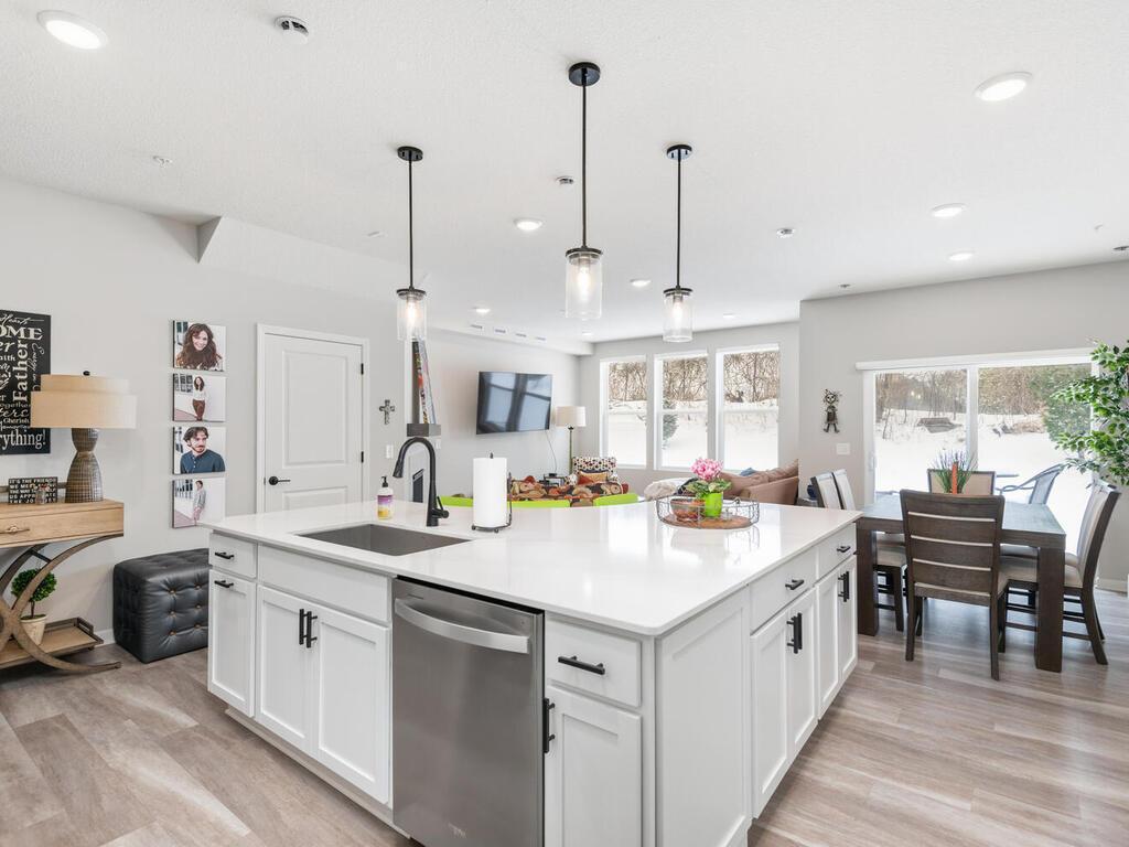 4876 Avery Court Eagan MN 55123 7024188 image1