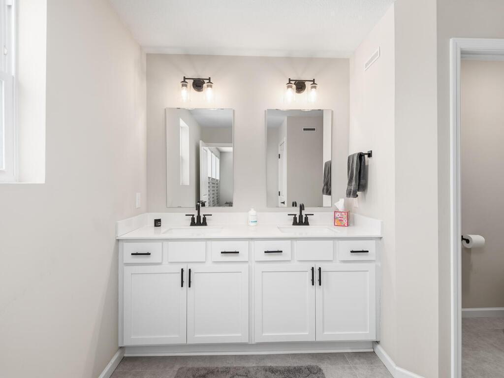 4876 Avery Court Eagan MN 55123 7024188 image24