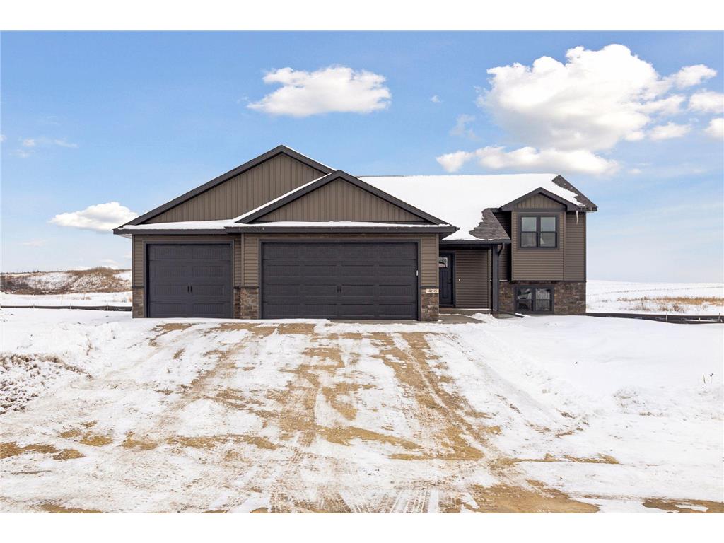 488 Gopher Court New Richmond WI 54017 6586129 image1