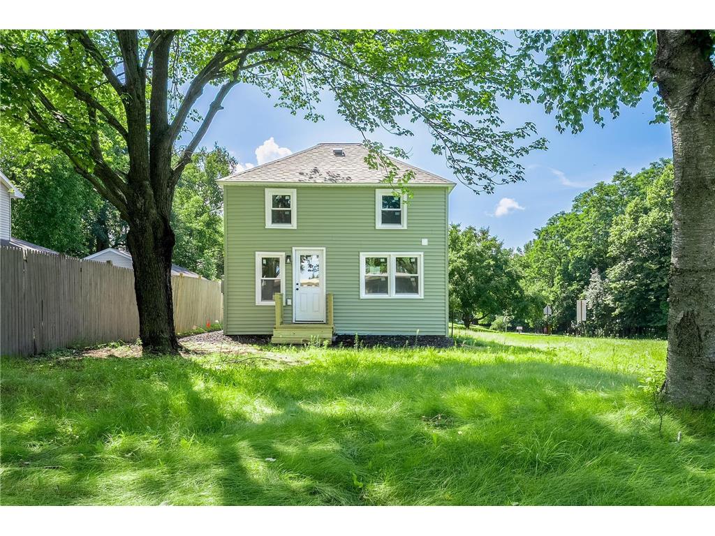 488 Minneapolis Avenue S Amery WI 54001 6823519 image1