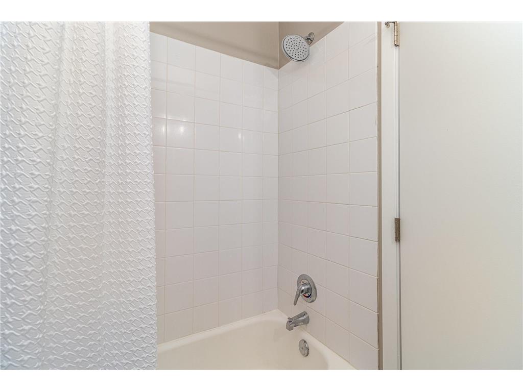 488 Wabasha Street N #303 Saint Paul MN 55102 7003648 image16