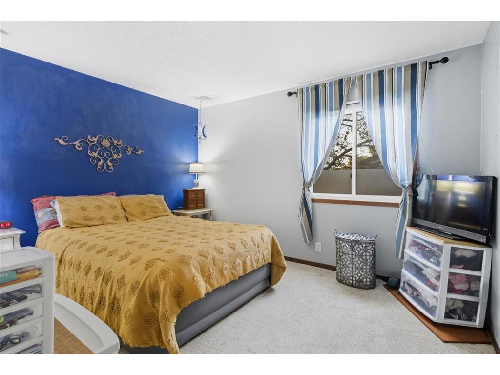 4880 Grenwich Trail N Oakdale MN 55128 6789925 image18