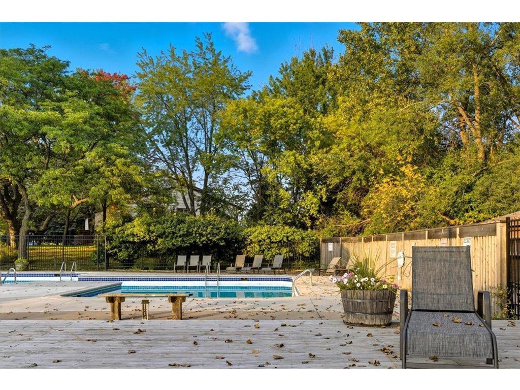 4880 Grenwich Trail N Oakdale MN 55128 6789925 image36