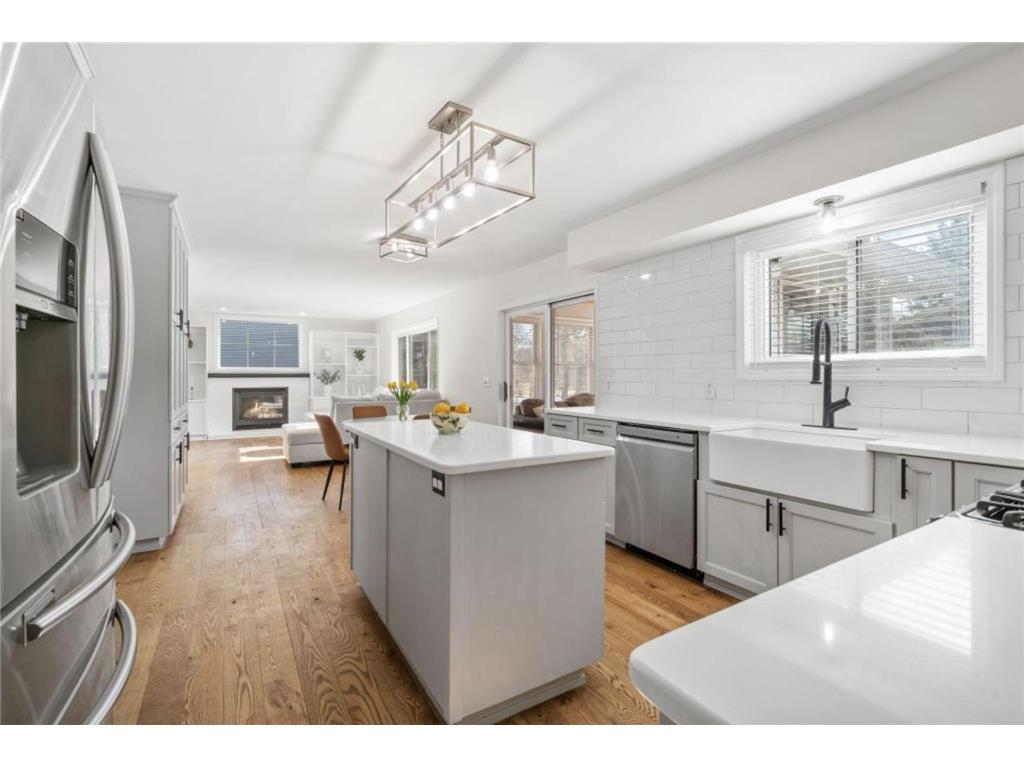 4884 138th Street W Apple Valley MN 55124 6671913 image1