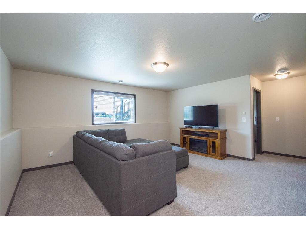 4887 Hampton Circle S Moorhead MN 56560 7114835 image23