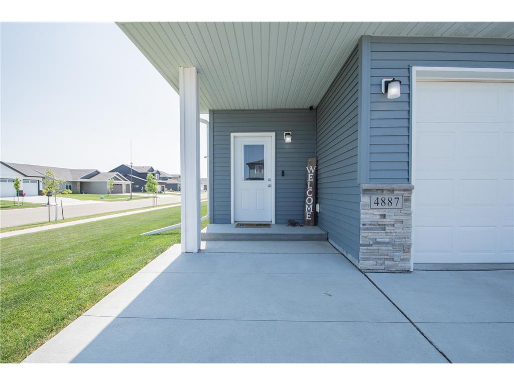 4887 Hampton Circle S Moorhead MN 56560 7114835 image3