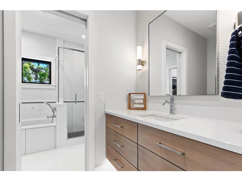 4889 E Lake Harriet Parkway Minneapolis MN 55419 - Harriet Lake 7050178 image34