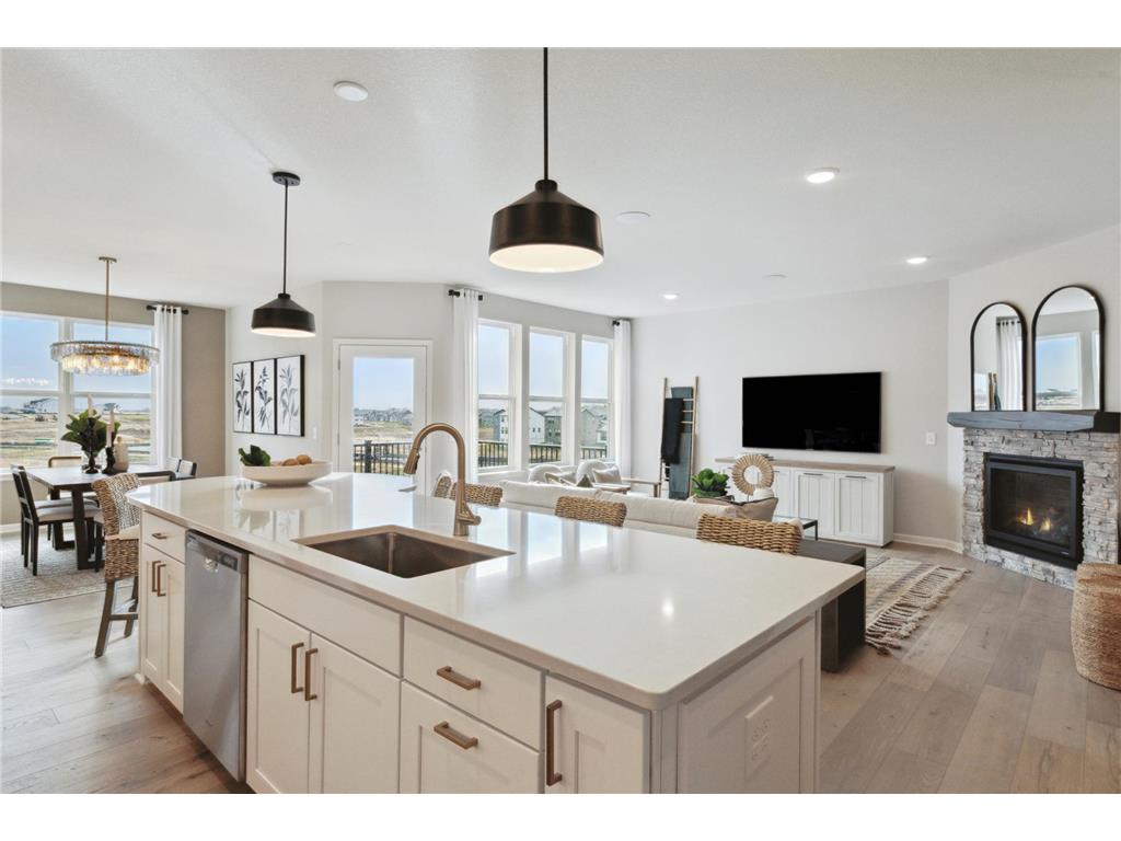 4895 Airlake Drive Woodbury MN 55129 6384906 image1