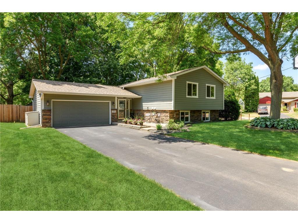 4899 Hanson Road, Shoreview, MN, 55126 MLS 6263425 Edina Realty