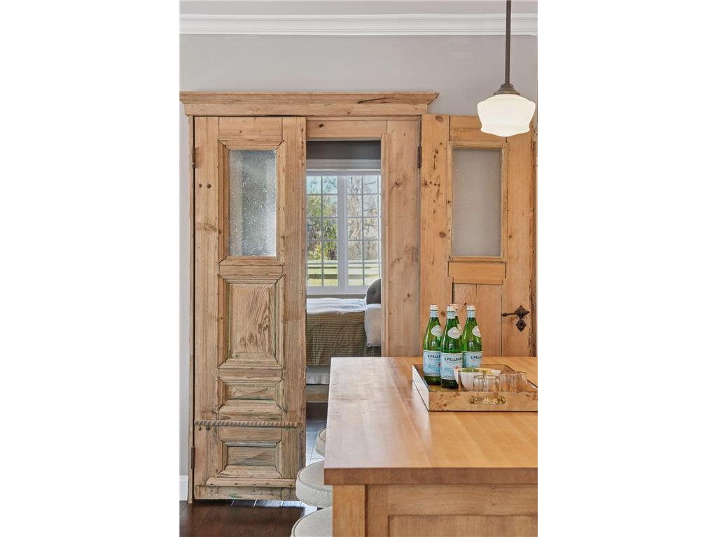 49 Island Avenue W Minneapolis MN 55401 - Mississippi 7016831 image17