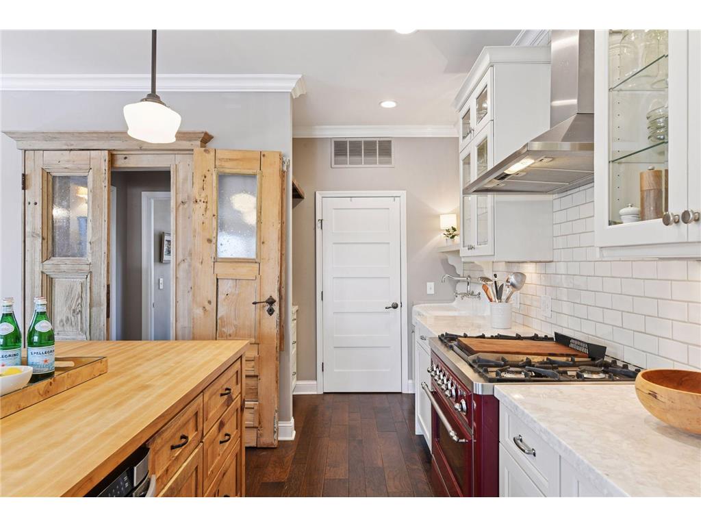 49 Island Avenue W Minneapolis MN 55401 - Mississippi 7016831 image23