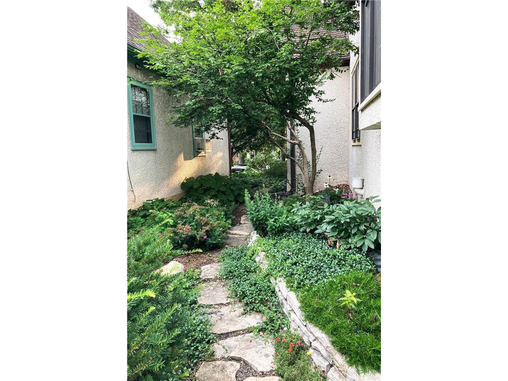 49 Sheridan Avenue S Minneapolis MN 55405 7022264 image36