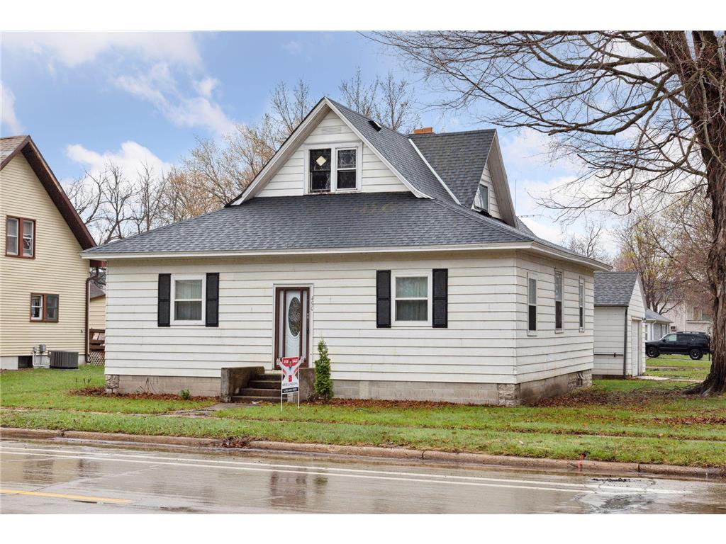 490 1st Street NW Wells MN 56097 6359527 image1