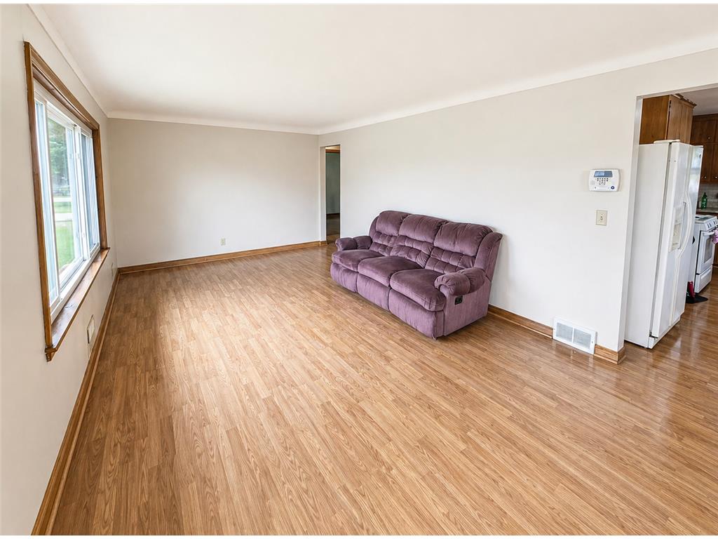 4900 Russell Avenue N Minneapolis MN 55430 7053889 image3