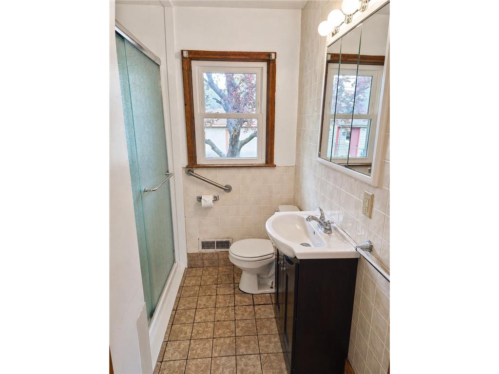 4900 Russell Avenue N Minneapolis MN 55430 7053889 image7