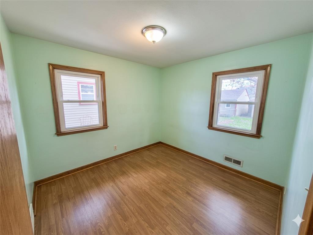 4900 Russell Avenue N Minneapolis MN 55430 7053889 image9