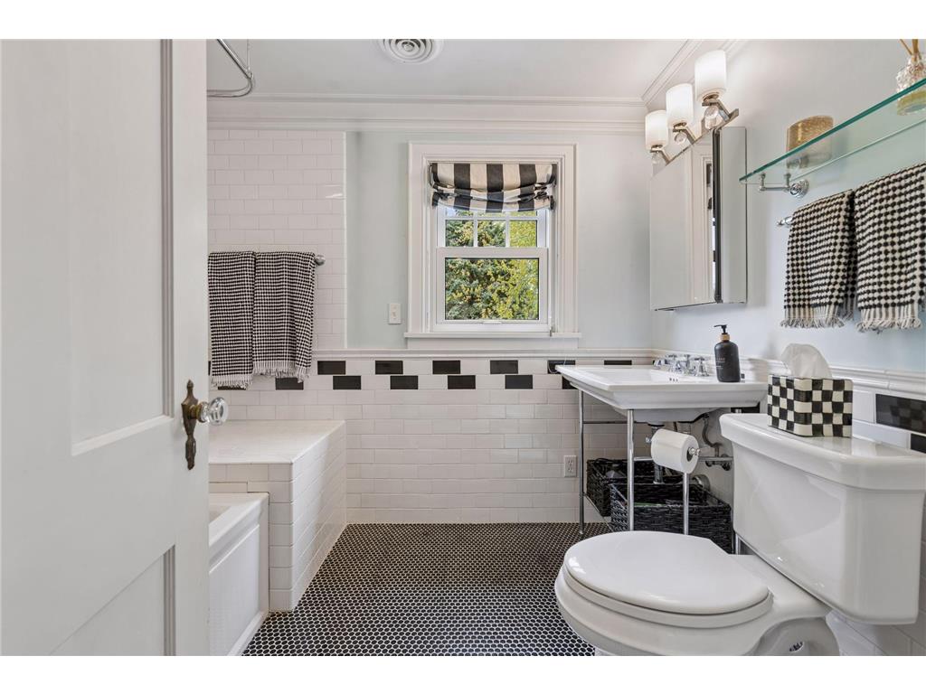 4900 Sunnyside Road Edina MN 55424 7049436 image21